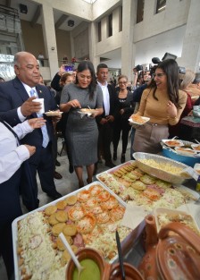 Fiel a su costumbre Erick Patrocinio invito a a personas de varios municipios de la entidad para que pudieran mostrar sus alimentos tradicionales a los invitados.  