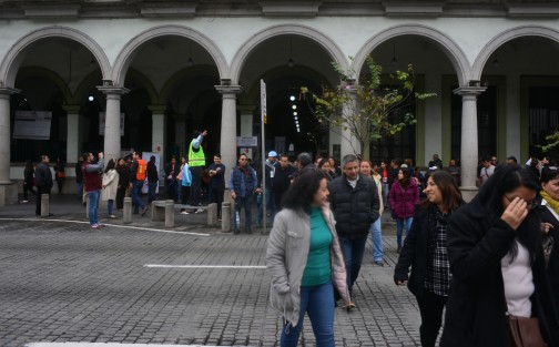 Personal de Protección Civil, elementos de la Policía Municipal y Estatal estuvieron pendientes de los pormenores del simulacro.  