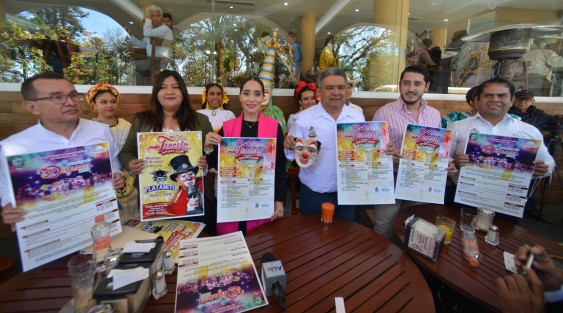 Colorido y tradición en Teocelo, del 19 al 26 de enero, durante la primera de sus fiestas patronales de 2020, en la fiesta del Santo Entierro de Cristo. El alcalde Mario Antonio Chama Díaz, en compañía de la presidenta del DIF municipal, Mara Chama Villa, encabezaron la conferencia de prensa donde presentaron los detalles de este evento. 