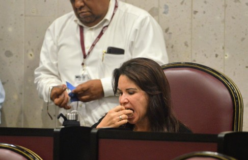 Muy entretenida resultó la sesión para algunos diputados, quienes como siempre se pusieron a comer palomitas y otras chucherías.  