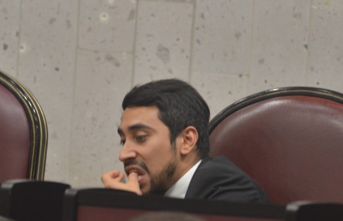 Muy entretenida resultó la sesión para algunos diputados, quienes como siempre se pusieron a comer palomitas y otras chucherías.  