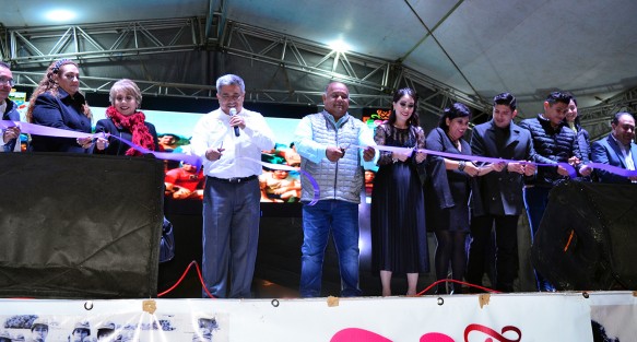 Con la Presencia del Secretario de Gobierno, Ing. Eric Patrocinio Cisneros Burgos, en representación del Gobernador del Estado de Veracruz, Ing. Cuitláhuac García Jiménez, inició la fiesta en Honor Santo Entierro de Cristo 2020,  en la ciudad de Teocelo, Ver. 