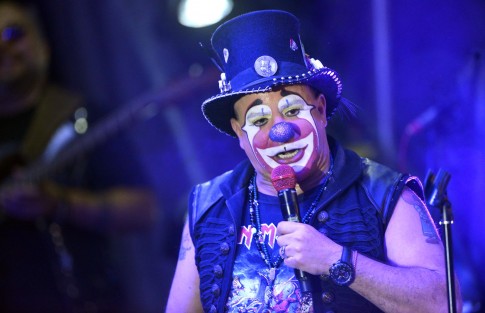 Espectacular cierre de las festividades del Santo Entierro de Cristo se vivió la noche de ayer domingo en el municipio de Teocelo con la presencia de Cruz Infante y la presentación estelar de Platanito Show.  