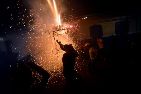 Con la quema del Ocelote y toritos encuetados se dio por finalizada la feria del Santo Entierro de Cristo 2020 en Teocelo, la cual recibió a cientos de turistas locales y nacionales.  