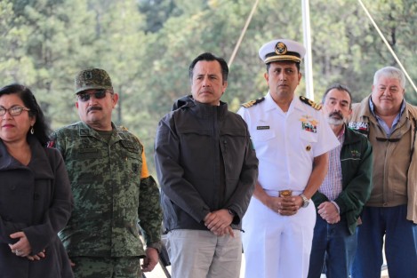 Durante la presentación de la Estrategia de Combate a Incendios Forestales en Veracruz, el gobernador Cuitláhuac García Jiménez pidió a la población un manejo responsable del fuego y participación consciente en las tareas de prevención, pues de los 230 siniestros ocurridos en 2019, un 70 por ciento pudo haberse evitado. 