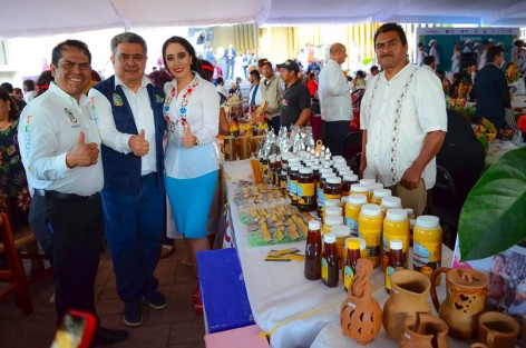 El H. Ayuntamiento de Teocelo  que encabeza el Alcalde Mario A. Chama Díaz, está presente en la Semana del Orgullo Veracruzano en la Alcaldía Cuauhtémoc de la Ciudad de México, del 27 al 31 de enero de 9:00 am a 6:00 pm, gracias a  la iniciativa del Gobernador Ing. Cuitláhuac García Jiménez y del  Secretario de Gobierno, Eric Patrocinio Cisneros Burgos.  