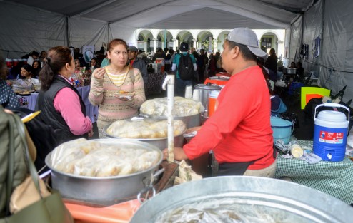 En el parque Juárez de la ciudad de Xalapa autoridades municipales inauguraron la feria del tamal, que permanecerá todo el fin de semana para que la ciudadanía puedan probar los distintos estilos.