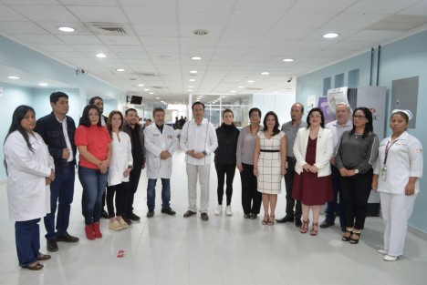 Durante recorrido por el Hospital General de Tarimoya <em>Dr. Horacio Díaz Cházaro</em>, el Gobernador Cutláhuac García se congratuló por la participación de las y los diputados locales, de quienes dijo, hicieron posible que la ciudadanía goce, progresivamente, de la universalidad, gratuidad y calidad en los servicios médicos. 