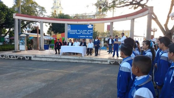 Con la presencia de autoridades municipales de Teocelo,Ver. encabezadas por el alcalde Mario A.Chama Díaz, se realizó el acto cívico Conmemorativo por la la Promulgación de la Constitución Mexicana de 1917, en la Escuela Secundaria Manuel C Tello, a cargo del Director, Prof. Daniel Pérez Hernández.  