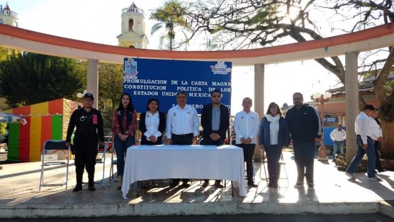 Con la presencia de autoridades municipales de Teocelo,Ver. encabezadas por el alcalde Mario A.Chama Díaz, se realizó el acto cívico Conmemorativo por la la Promulgación de la Constitución Mexicana de 1917, en la Escuela Secundaria Manuel C Tello, a cargo del Director, Prof. Daniel Pérez Hernández.  