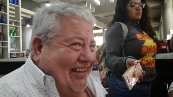En cuanto a la manifestación de cafetaleros de este miércoles, Ladrón de Guevara dijo que el pliego petitorio son temas que en efecto tienen que hablar con el Secretario Federal y una comisión de la Secretaria de Bienestar,  pero siempre han sido atendidos los productores del Café.