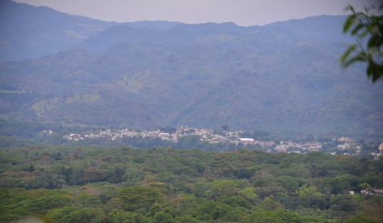 Santa Rosa tiene un mirador espectacular hacia la cascada de Texolo, con una vista privilegiada desde el restaurante del lugar, donde podrá disfrutar de la comida local.  