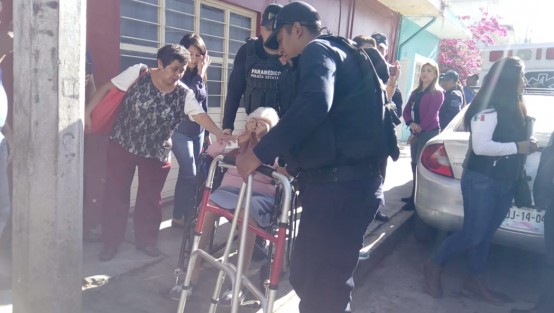 Después de vivir 72 años en su vivienda
Doña Luchita, de 88 años de edad, finalmente fue desalojada  de su casa ubicada en Miguel Palacios, a un costado del Deportivo Colón. La medida legal fue solicitada por su hijo y su nieta. 