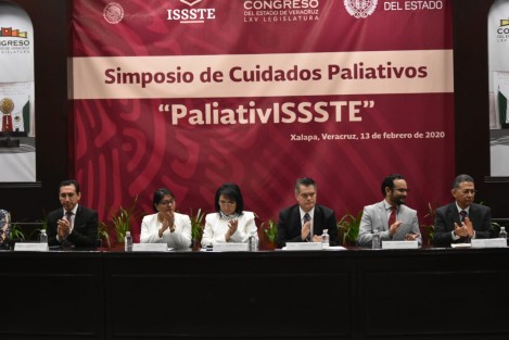 Con la presencia de Ramiro López Elizalde, director médico del ISSSTE, se realizó el Simposio de Cuidados Paliativos <em>PaliativISSSTE</em>, en el Congreso del Estado.   