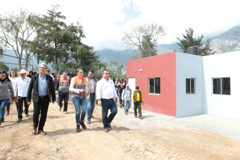 En beneficio de aproximadamente 300 personas de las colonias Juan Pablo II, Tiro al Blanco y Del Potrero, la Administración Estatal aportó 11 millones 500 mil pesos y la Federación 2 millones 800 mil, a través del Fondo de Desastres Naturales (FONDEN). 