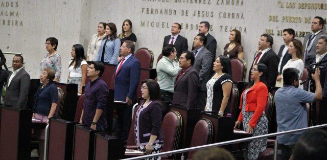 Con el voto a favor de 43 diputadas y diputados, el Pleno de la LXV Legislatura avaló el dictamen con proyecto de decreto por el cual se aprueban los Informes Individuales y el Informe General Ejecutivo de las Cuentas Públicas de los Entes Fiscalizables del Estado de Veracruz, correspondiente al ejercicio fiscal 2018. 
