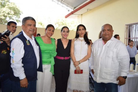  El Alcalde de Teocelo  Mario Antonio Chama Díaz y la Presidenta del Sistema Municipal DIF, Mara Chama Villa,  estuvieron  presentes en la Conmemoración del 158 Aniversario de los Tratados de la Soledad, acontecimiento que forma parte de la historia nacional y en el que el Estado de Veracruz tiene un papel protagónico. 