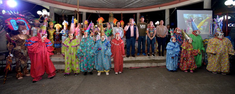 El Alcalde Mario Chama Díaz; la Síndica Municipal, Zayra del Carmen Martínez Andrade; la Presidenta del Sistema Municipal DIF, Mara Chama Villa y el Organizador del Ultra Trail, Carlos Rodríguez Martínez, dieron la bienvenida a los aletas y visitantes a la Tierra del Dios Tigre, en la cual distinguieron la presencia de Raúl Humberto Castañón, de la International Trail-Running Association; Alejandra Navarro, atleta de ultra distancia y Karen Mora, excelente corredora que hace presencia en pódiums de diferentes carreras. 