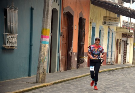 Teocelo fue el escenario para que atletas locales, estatales y nacionales, recorrieran calles, senderos y caminos reales en diferentes rutas de nuestra cabecera municipal y localidades. 
