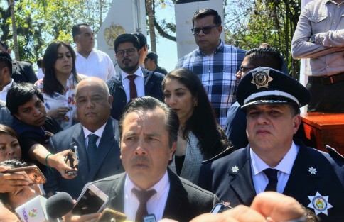 Están plenamente identificados quienes atacaron a policías y desataron balaceras en Córdoba el pasado sábado, aseveró el gobernador Cuitláhuac García Jimenez, al referir que se trata de actos de dos grupos delictivos, a los que se combate por igual en la entidad. 