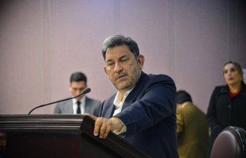 El diputado Amado Jesús Cruz Malpica presentó a la Diputación Permanente una Iniciativa de Decreto a fin de que la Comisión Estatal de Derechos Humanos (CEDH) no sea competente para conocer de asuntos electorales, agrarios y jurisdiccionales en cuanto al fondo.