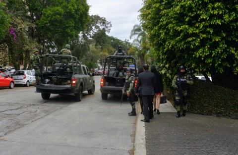 En medio de mucha seguridad se realizó la Primera Sesión Ordinaria de la Conferencia Nacional de Procuración de Justicia Zona Sureste en conocido hotel de Xalapa. Presentes el subprocurador de la FGR, Roberto Ochoa Romero; el secretario de Gobierno, Eric Cisneros; la encargada de despacho de la Fiscalía, Verónica Hernández;  y  los presidentes del Poder Legislativo y Judicial, Rubén Ríos y Sofía Martínez, respectivamente. 