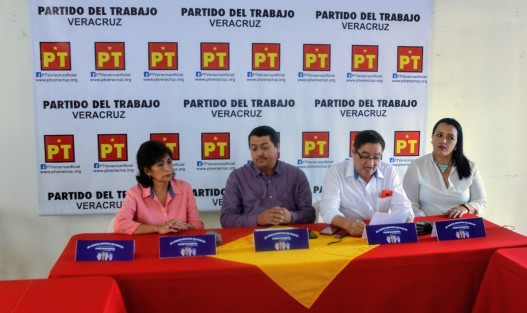 El coordinador de la comisión ejecutiva estatal del PT, Vicente Aguilar, dijo que su partido ve con preocupación la información sobre el Coronavirus o COVID- 19; por eso hizo un llamado a la población a seguir las medidas que la Secretaría de Salud estatal y nacional den para prevenir contagios.