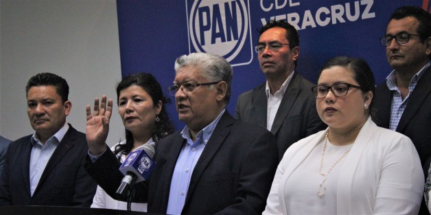 El dirigente estatal del PAN,Joaquín Guzmán Avilés, hizo referencia a la baja en la popularidad del Presidente de la República. A su decir es uno de los presidentes más rechazados en menos tiempo. 