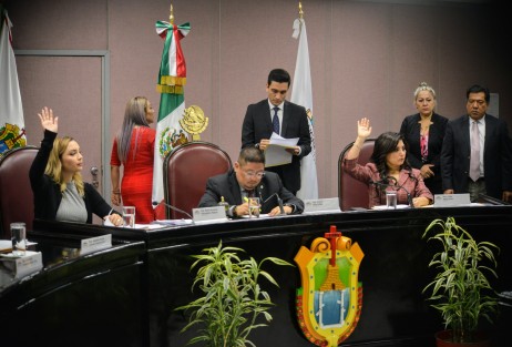 Durante la sesión de la Diputación Permanente, la diputada de MORENA, Elizabeth Cervantes, propuso castigar con cárcel a quienes renuncien a su empleo o pidan licencia sin goce de sueldo sólo para no pagar pensión alimenticia. También abordaron distintas autorizaciones para alcaldías.