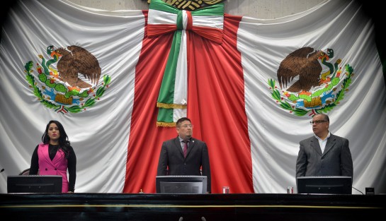 En sesión solemne legisladores del Congreso del Estado realizaron una sesión extraordinaria para tratar modificaciones en comisiones y para emitir la convocatoria para ocupar el cargo de Comisionado del Instituto Veracruzano de Acceso a la Información. 