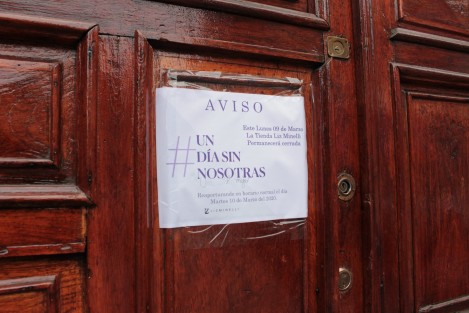 Varios fueron los comercios, principalmente de productos no básicos, que por contar con una mayoría de personal femenino, optaron por n o abrir sus puertas este 9M. 
