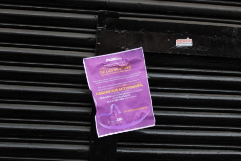 Varios fueron los comercios, principalmente de productos no básicos, que por contar con una mayoría de personal femenino, optaron por no abrir sus puertas este 9M. 