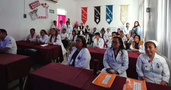 Cumpliendo con los acuerdos establecidos por el Consejo Estatal de Salud (COESA), la Secretaría de Salud (SS) continúa reforzando acciones de prevención y control del dengue, zika y chikungunya en el estado.  