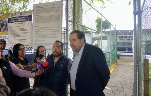 El Coordinador del Grupo Legislativo del PAN, Omar Miranda Romero, en compañía del Secretario General del CEN del PAN, Héctor Larios, acudieron a las instalaciones del Penal de Pacho Viejo, a intentar visitar Lucero Jazmín N,  ex Sindica de Actopan, a quien no se le ha permitido. Ninguna visita después de detención en la ciudad de Xalapa.