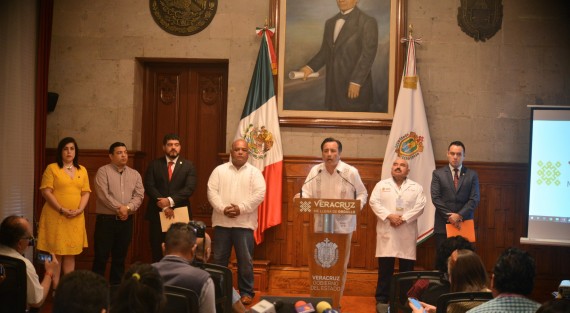El gobernador de Veracruz, Cuitláhuac García, encabezó la conferencia de prensa donde anunció las medidas que se tomarán a partir de hoy por la pandemia del COVID-19.