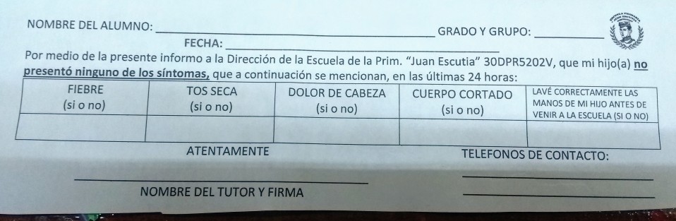 Autoridades estatales de Educación hicieron girar el formato que cada uno de los escolapios deben llenar para poder entrar a las escuelas. La medida causó aglomeraciones en la entrada de algunas escuelas.