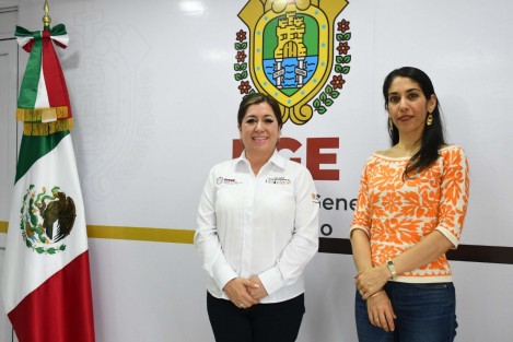 La Encargada del Despacho de la Fiscalía General del Estado, Verónica Hernández Giadáns, sostuvo una reunión de trabajo con la Secretaria del Trabajo Previsión Social y Productividad, María Guadalupe Argüelles Lozano, con la finalidad de que el organismo autónomo pueda sumarse al programa <em>Jóvenes Construyendo el Futuro</em>.