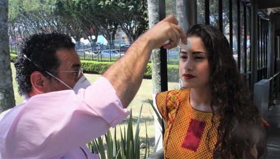Las medidas de revisión se aplican tanto a empleados, visitantes y diputados.