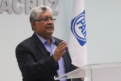 El Presidente del Comité Directivo Estatal del PAN en Veracruz, Joaquín Guzmán Avilés, exigió al Gobierno del Estado presente un plan de contingencia para emergencias de salud pública, que garantice la adquisición y aplicación de pruebas suficientes para detectar a los posibles contagiados de coronavirus en el estado. 