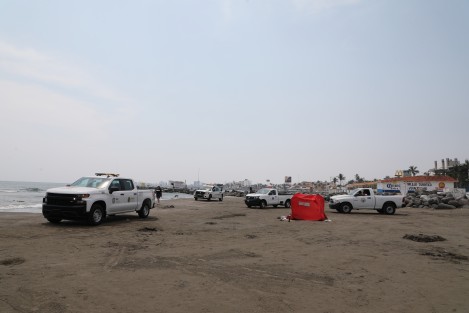 La Secretaría de Protección Civil (PC) inició este sábado los patrullajes por las playas de la zona conurbada Veracruz-Boca del Río-Medellín, en coordinación con autoridades de estos municipios, a fin de vigilar que la población respete el cierre de estos espacios y exhortarla a quedarse en casa.   