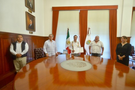  El Gobierno del Estado de Veracruz, junto con los ayuntamientos de Veracruz y Coatzacoalcos, firmaron el Convenio Marco de Coordinación para el Ejercicio de Subsidios del Programa de Mejoramiento Urbano, con la Secretaría de Desarrollo Agrario, Territorial y Urbano (SEDATU), correspondiente al Ejercicio Fiscal 2020.