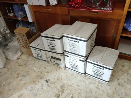La mañana de este jueves integrantes de CANACO Orizaba, hicieron la entrega de 186 overoles y mil acetatos que se usan para la fabricación de mascarillas, a la Delegación Sur del Instituto Mexicano del Seguro Social, implementos que son necesarios para que personal médico atienda a pacientes con CONVID-19. 