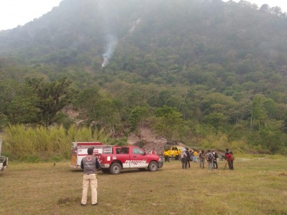 La tarde de este miércoles, la Secretaría de Protección Civil (PC) informó que hay un avance significativo en el combate de los incendios forestales en San Andrés Tenejapan y Maltrata, gracias al trabajo de las fuerzas de tarea federales, estatales y municipales, junto con brigadas comunitarias capacitadas. 