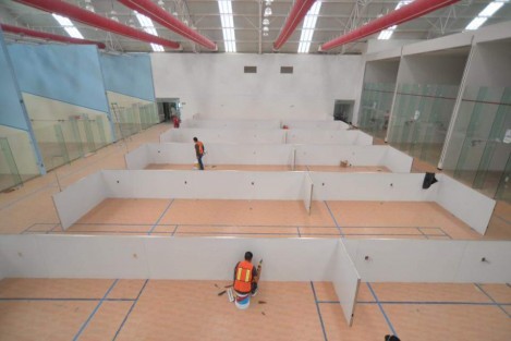 El gobernador Cuitláhuac García supervisó las adaptaciones que se hacen al Velódromo de Xalapa y la Unidad Deportiva Leyes de Reforma en Veracruz, como espacios alternos para atención de pacientes de COVID-19, ante el incremento de casos positivos que se podría presentar en unos días. 