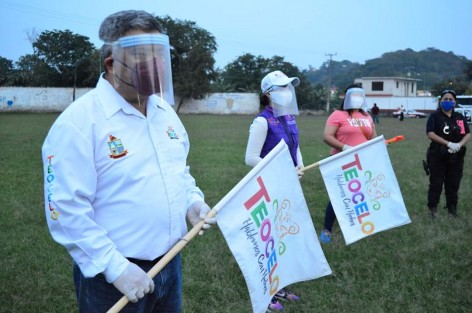 Comprometidos con la salud del Municipio y ante la declaratoria de inicio de la FASE 3 de la pandemia por Coronavirus en México, el H. Ayuntamiento de Teocelo que encabeza el Alcalde Mario Antonio Chama Díaz y el Sistema Municipal DIF que preside Mara Chama Villa,  implementan la Jornada de Sanitización en la Tierra del Dios Tigre, además de intensificar acciones de prevención y campañas para promover buenas prácticas de higiene en la población.