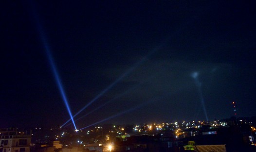 Afiliados al Sindicato Único de Sonideros del Estado de Veracruz iluminaron el cielo en algunos puntos de la ciudad de Xalapa para recordar que al igual que muchos  ciudadanos ellos están pasando por momentos difíciles por la pandemia que se vive en todo el mundo.