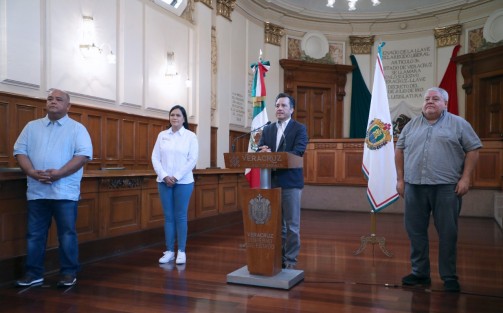 El Gobierno de México ha dispersado en Veracruz 3 mil 850 millones de pesos para 660 mil adultos mayores y 60 mil personas con discapacidad, beneficiando a 720 mil ciudadanos; asimismo, el gobernador Cuitláhuac García Jiménez informó el interés por apoyar a los taxistas afectados en su economía por la contingencia sanitaria.