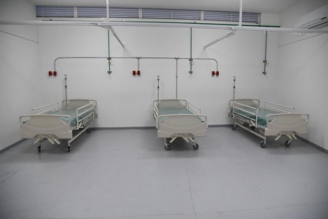 Para fortalecer la atención médica, el Congreso local entregó 20 camas hospitalarias a la Secretaría de Salud (SS), mismas que serán destinadas al Centro de Atención Médica Expandida (CAME-19) en el Velódromo de esta capital; así como en el Centro de Raqueta de la Unidad Deportiva Leyes de Reforma, de Boca del Río. 