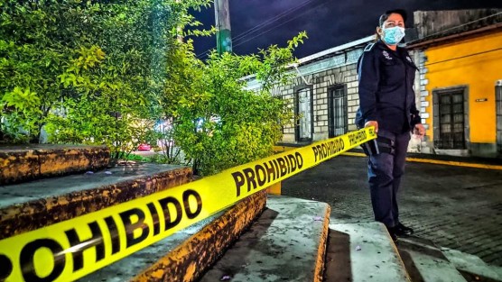 El Ayuntamiento de Teocelo informa también que el personal de Policía Municipal y Protección Civil, es el autorizado para la aplicación de esta medida, por lo que se invita a respetar y acatar sus indicaciones en todo momento.