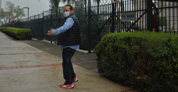 Al menos en los alrededores del Palacio Legislativo, ya se ven más personas tomando algunas medidas para evitar propagación del coronavirus. 